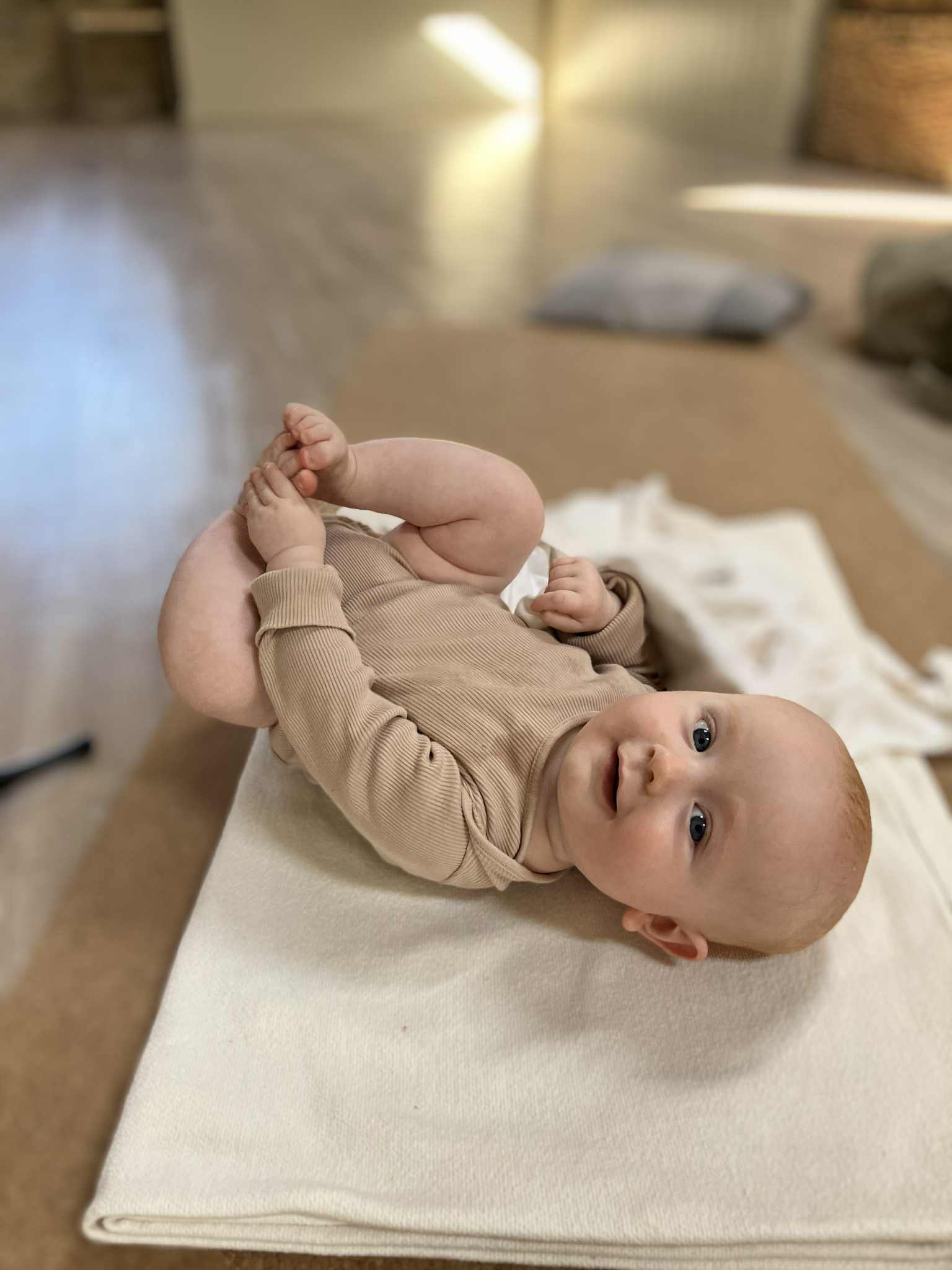 B1403651 879B 48B6 948B 417C5a8a8398